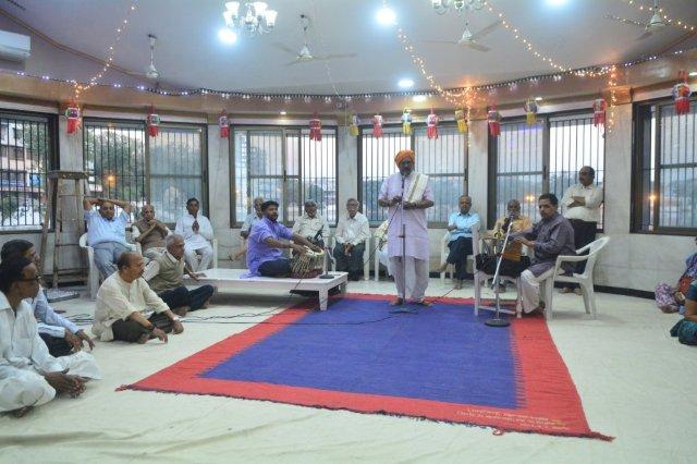 Aarti by Maharaja Samrjitsingh Gaekward